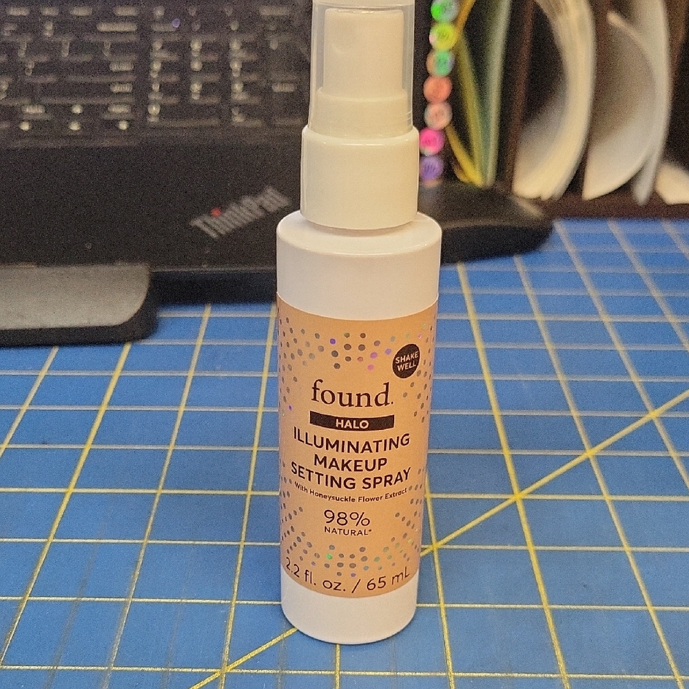Illuminating Found Halo Illuminating Makeup Setting 98% Spray 65ml New